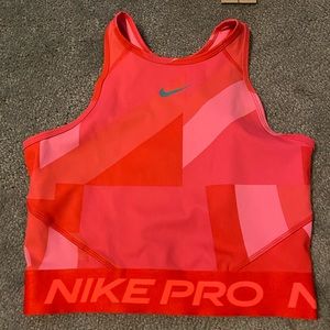 Nike pro sports bra nwt small